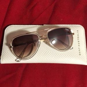 Quay’s sunglasses 🕶